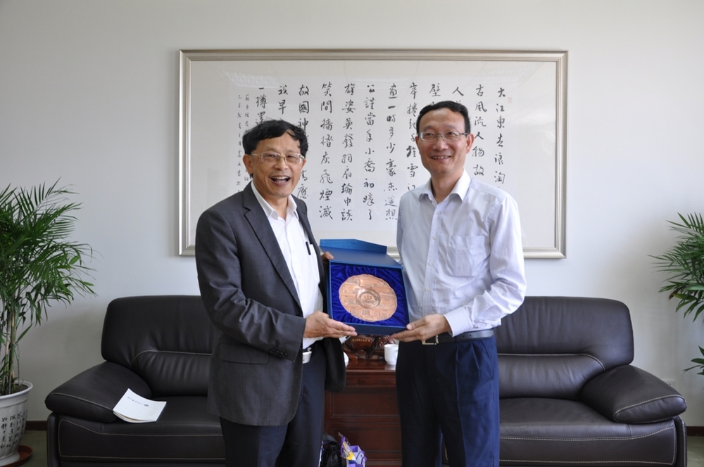 台湾海洋大学校长张清风一行来我校访问