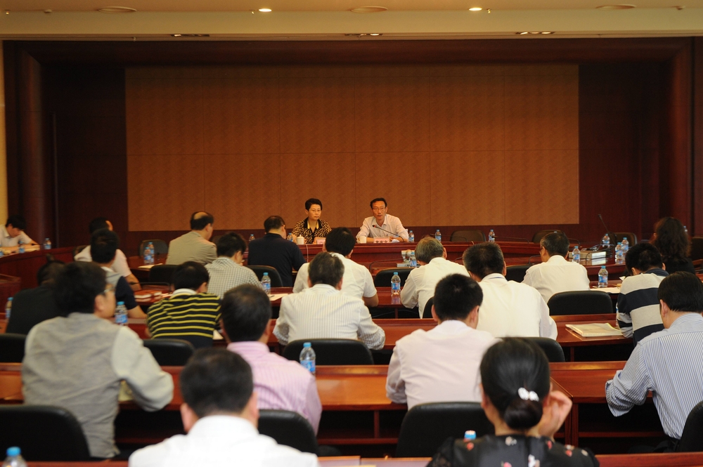 上海海事大学校长黄有方讲授“三严三实”专题教育党课