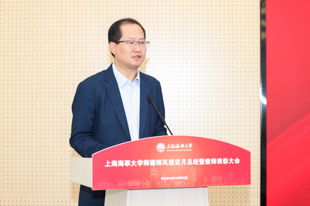 曹荣瑞作师德师风建设月总结