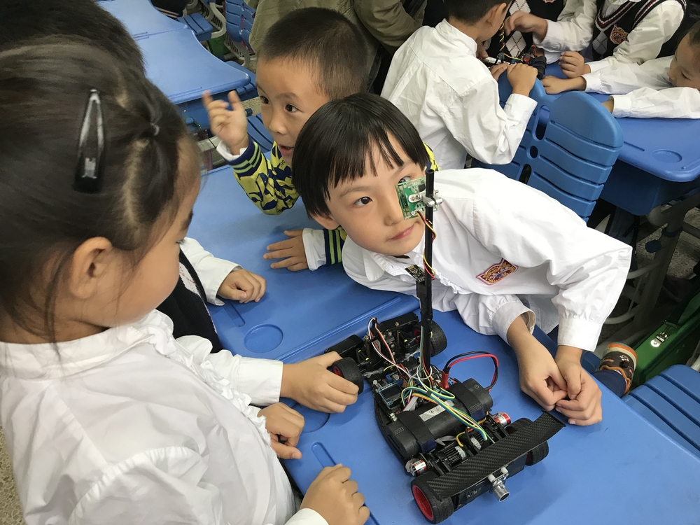 为明珠临港小学科普展示