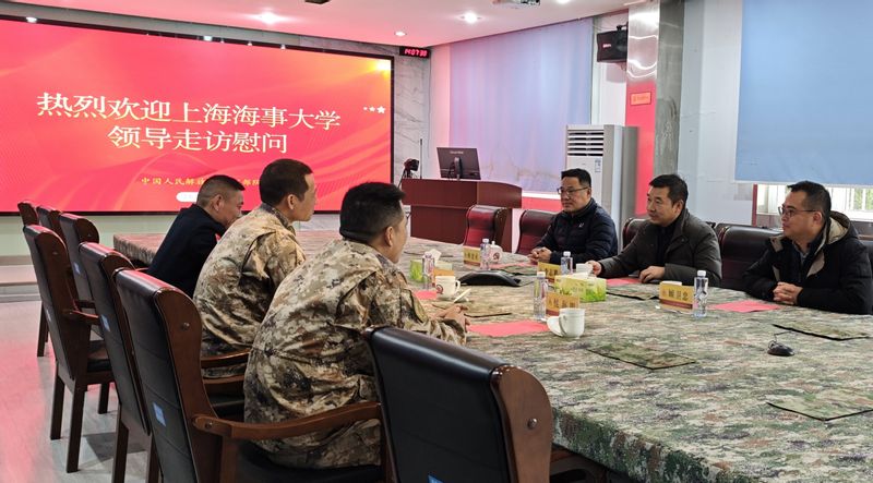 学校走访慰问共建部队官兵