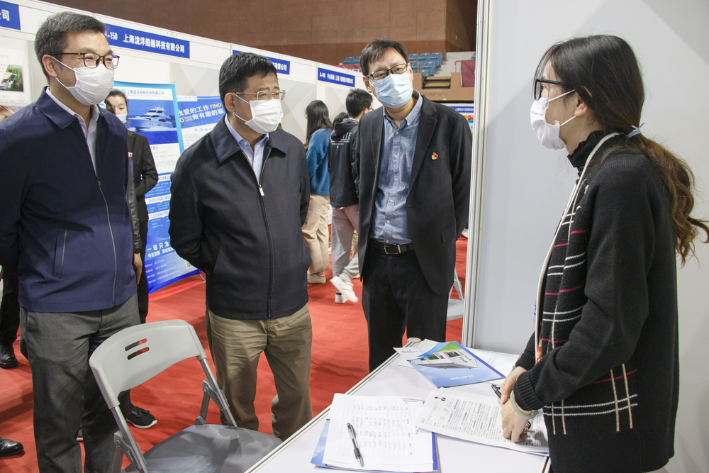 宋宝儒书记亲临招聘会现场