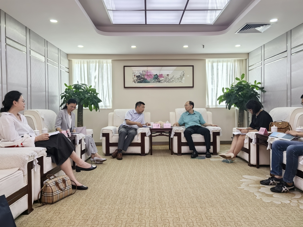 李志鹏一行调研广州市越秀区人民政府