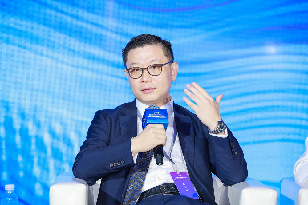 刘洋校友参与圆桌讨论发言