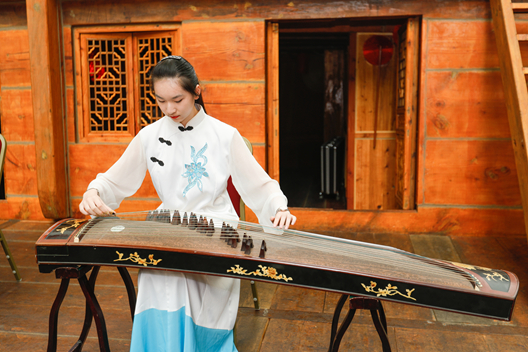 古筝曲《渔舟唱晚》