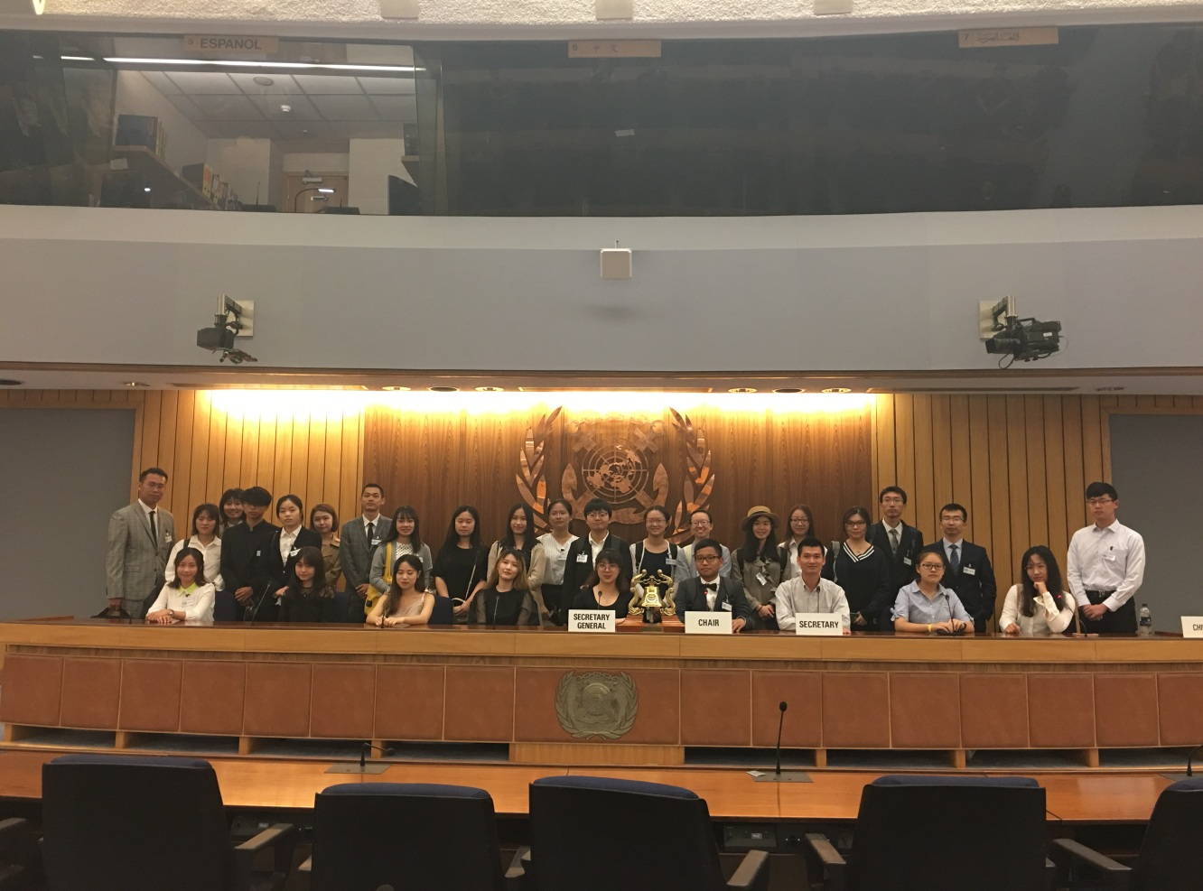 在英交流学生赴IMO总部学习