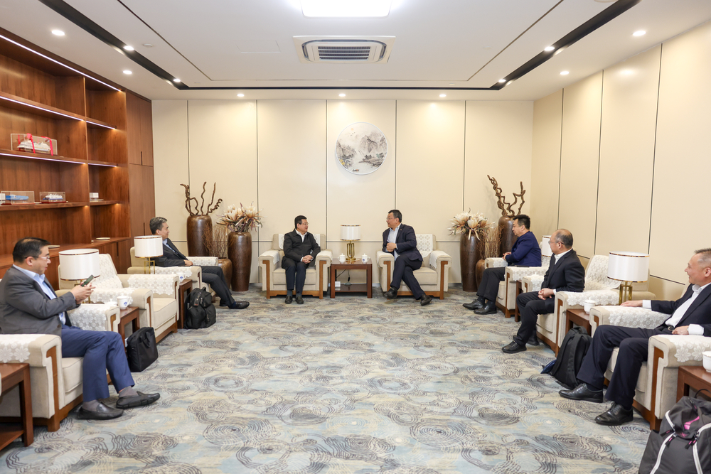2025年山东省港口集团有限公司国际化人才英语强化班座谈会在学校举办