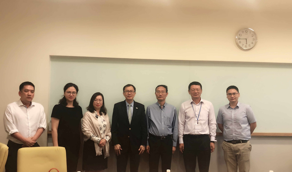 黄有方校长一行走访新加坡国立大学和新加坡管理大学