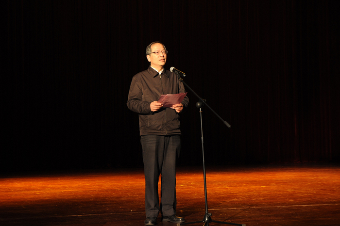 我校庆祝“三八”国际劳动妇女节暨先进表彰大会举行