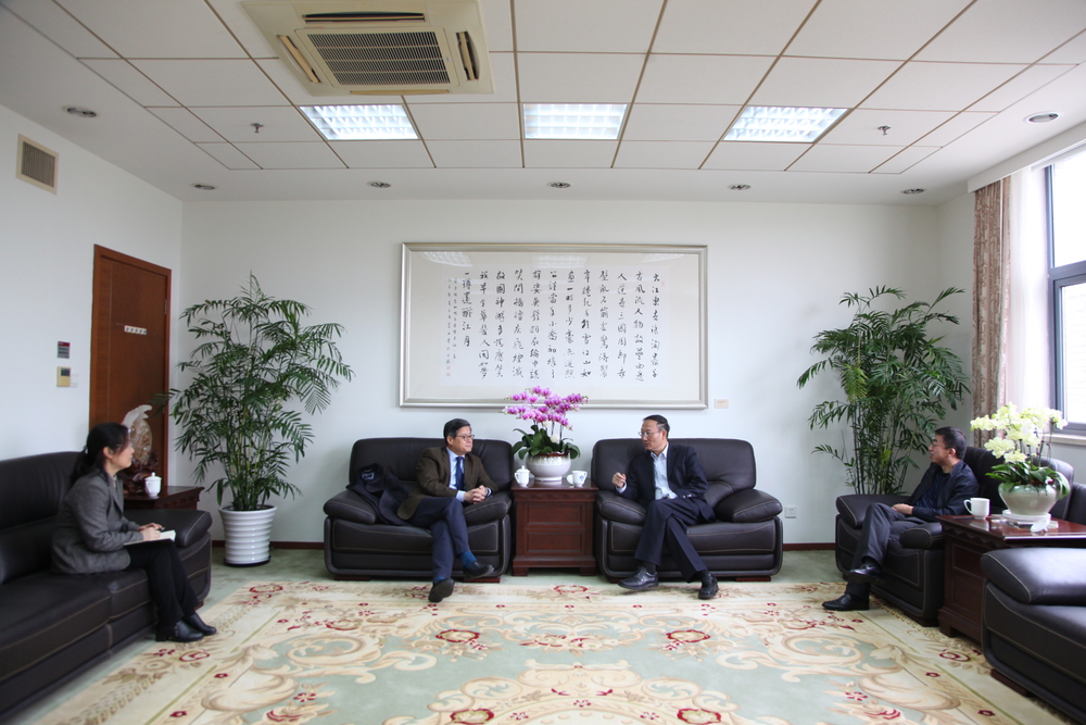 原中国驻法国使馆公使衔教育参赞马燕生先生来校作报告