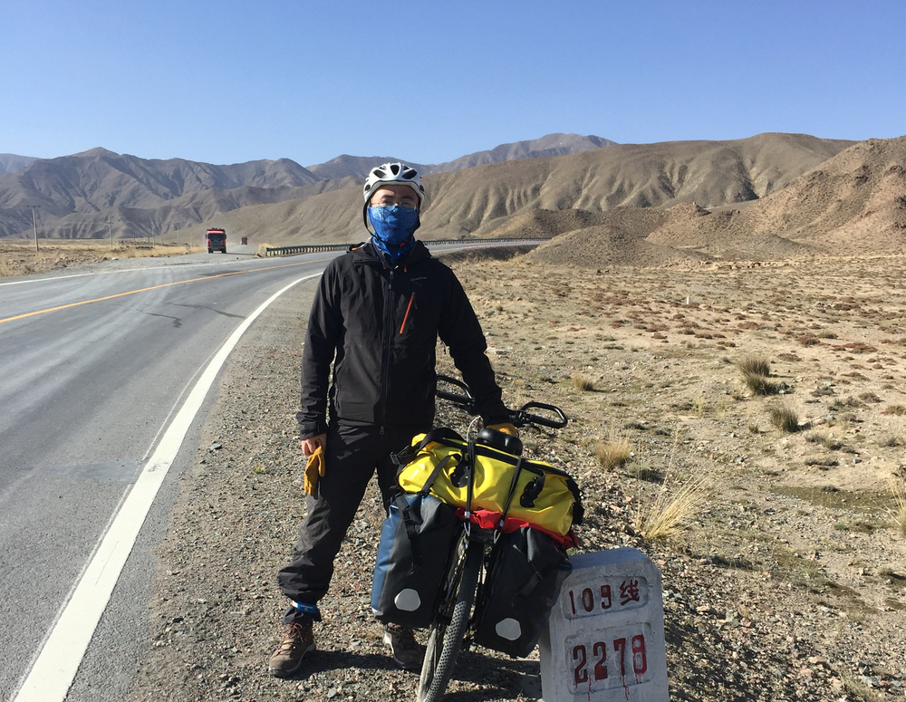 工作之外喜欢骑行的高军老师