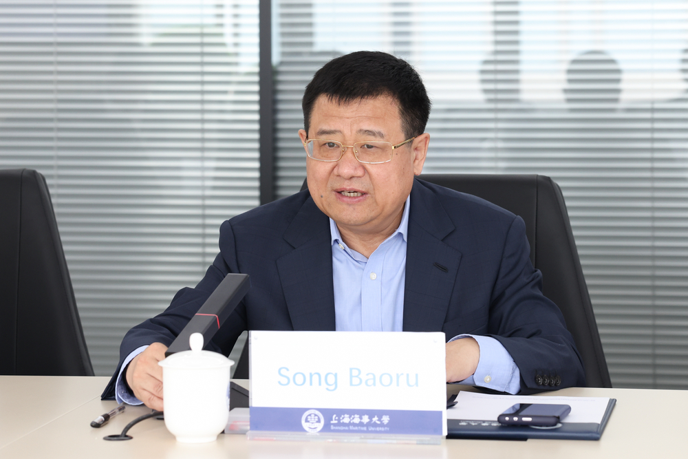 新加坡海事及港务管理局张英智局长一行来校访问