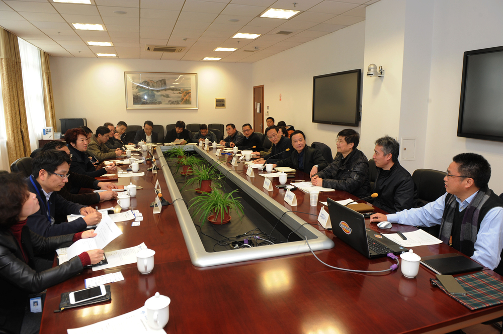 临港管委会副主任张弘一行来校调研