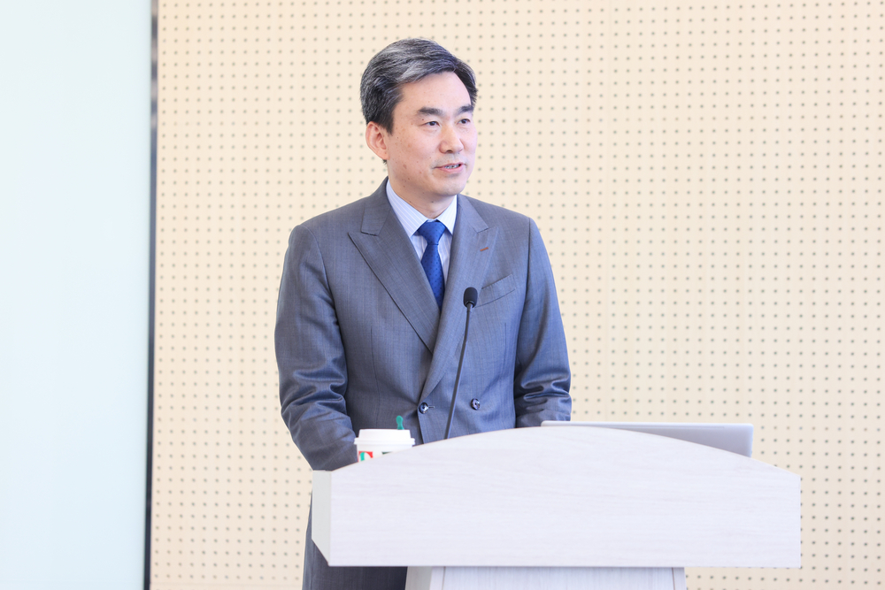 新加坡海事及港务管理局海事领导项目在学校举办