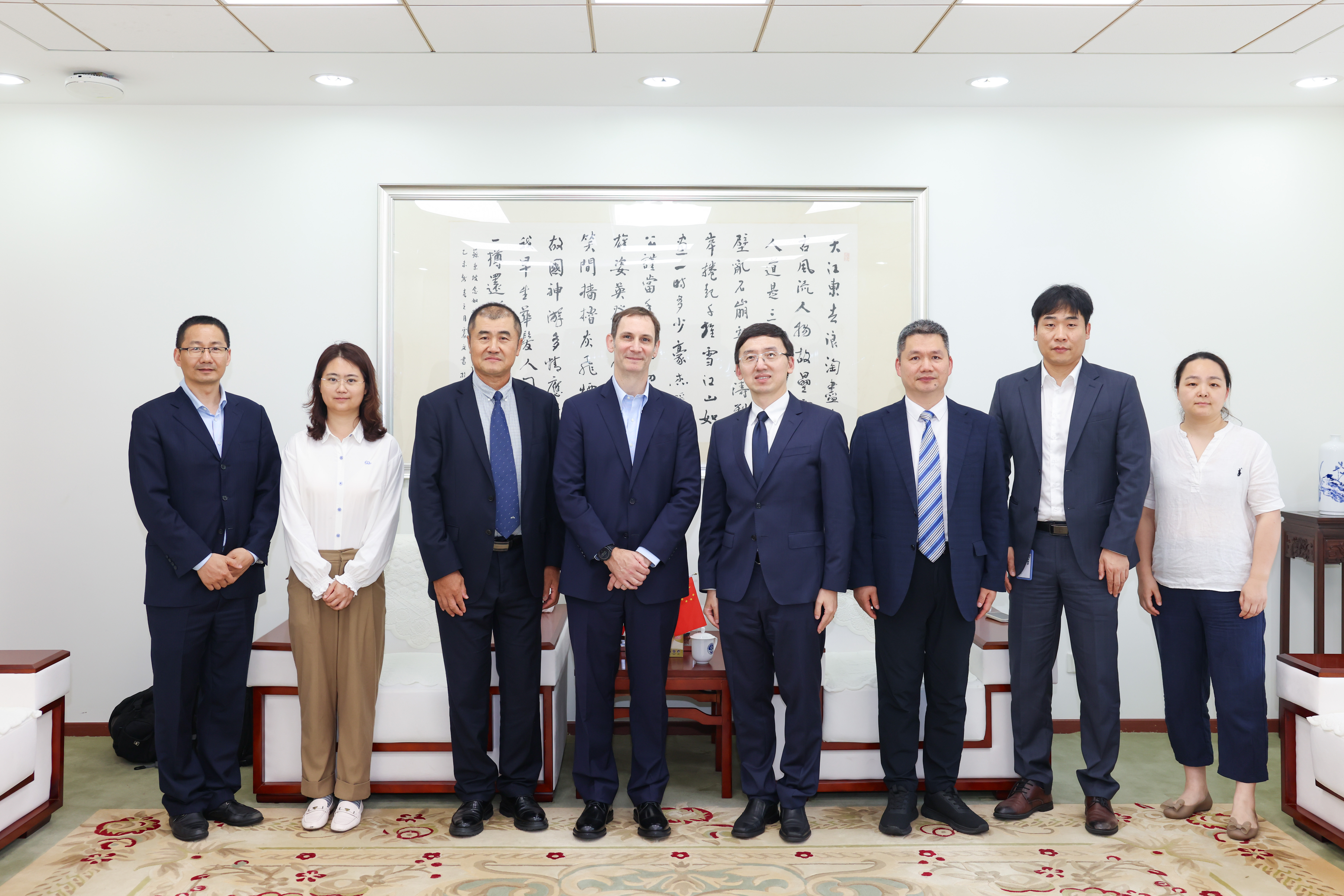 美国船级社大中华区高级副总裁来访学校并为高级海事培训班授课