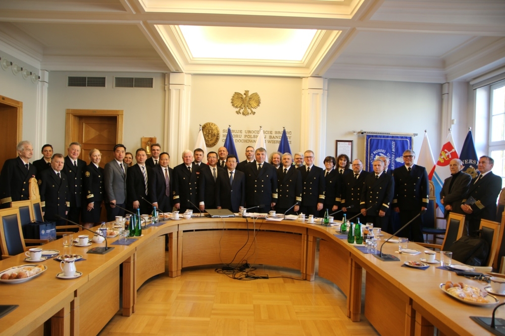 参加上海海事大学与格丁尼亚海事大学交流合作40周年特别纪念活动