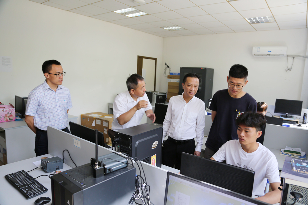 走访信息工程学院