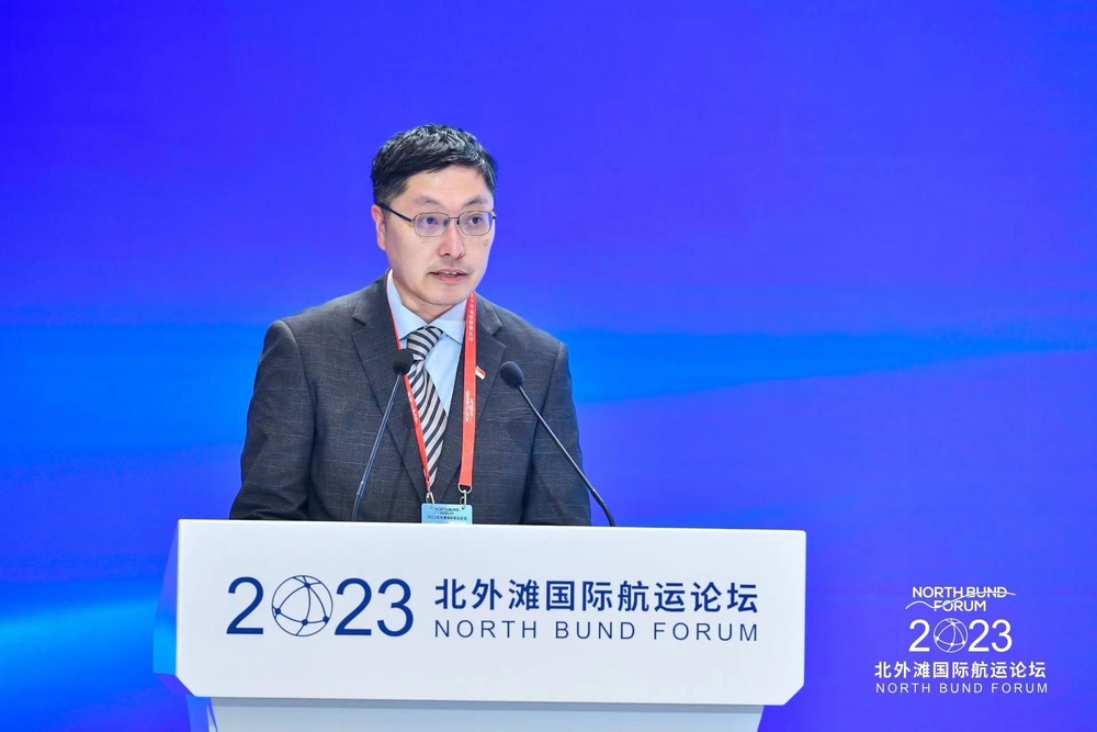 新加坡海事及港务管理局局长张英智发表主题演讲