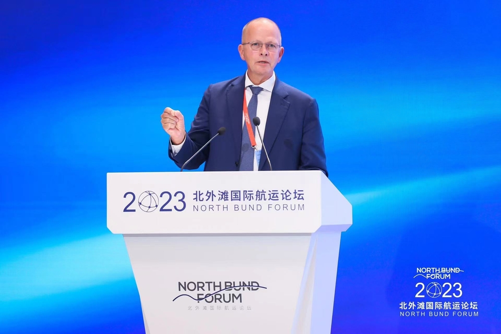 丹麦海事局局长安德里亚·诺德赛发表主题演讲