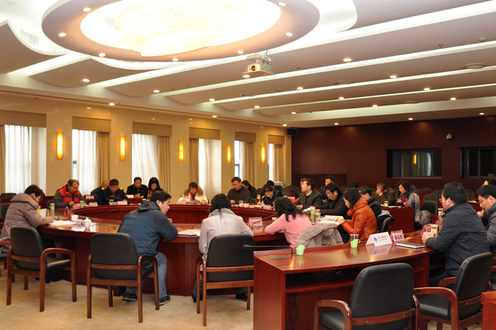 上海海事大学召开干部学习党的十八大精神座谈会