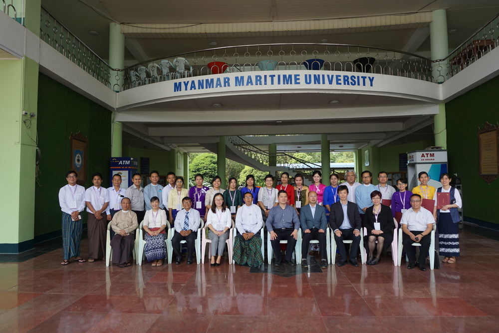 培训学员结业合影