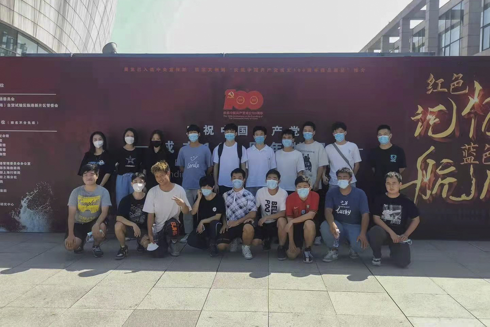 团支部合影留念