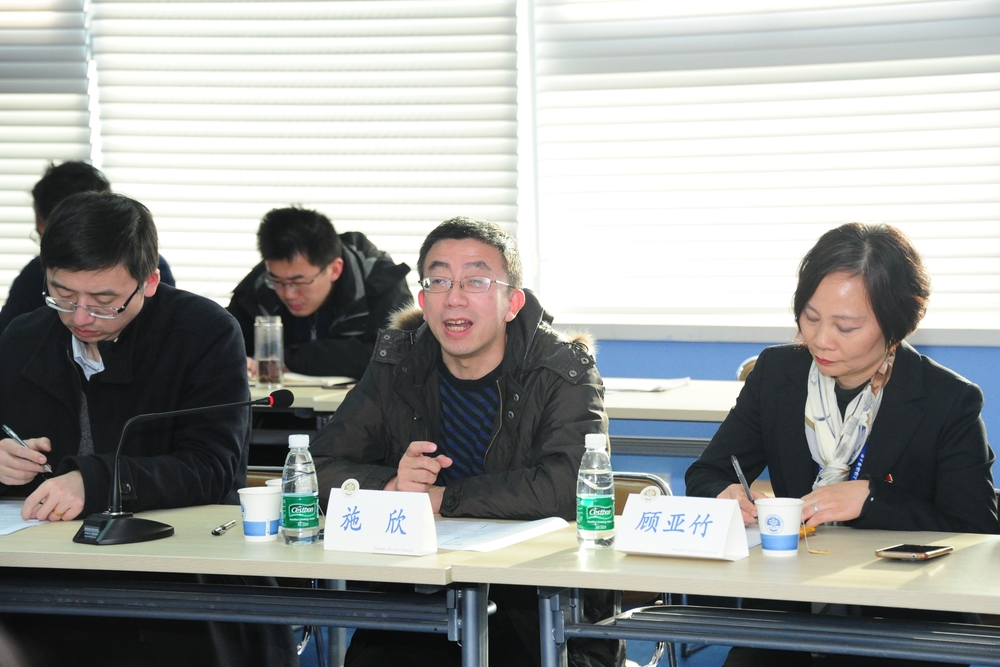 我校召开第七届图书馆工作委员会年会暨2019年文献资源建设方案评审会