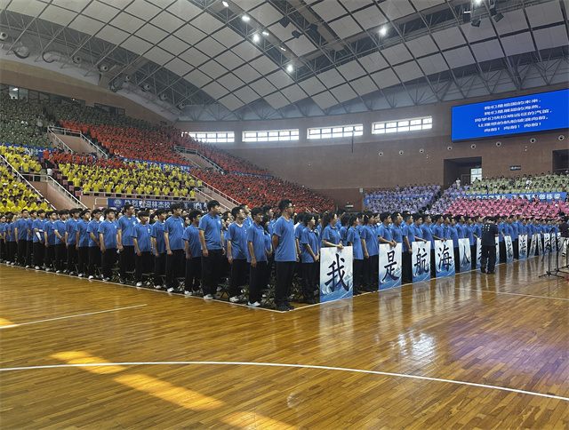 上海海事大学校长寄语新生：当AI给出答案，研究者更要追问为什么