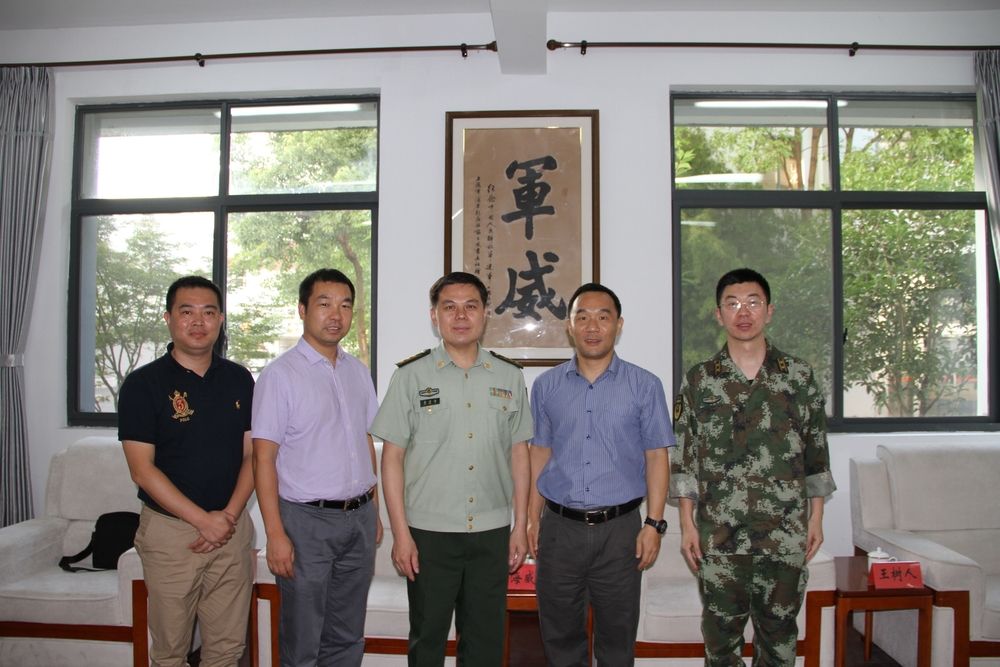 王海威副书记一行慰问共建部队官兵