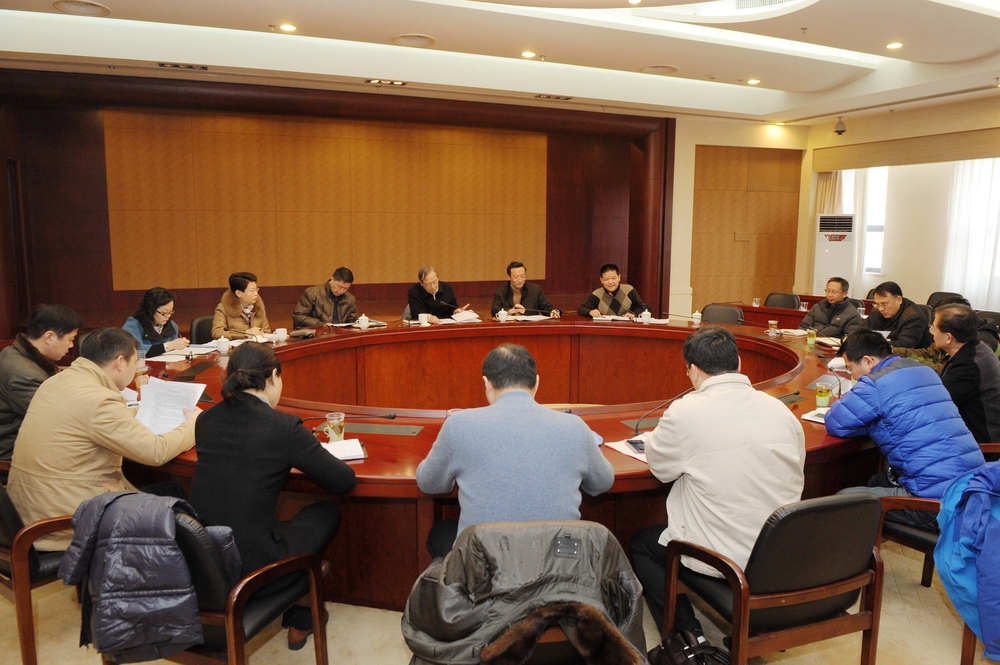 上海海事大学党的群众路线教育实践活动座谈会举行