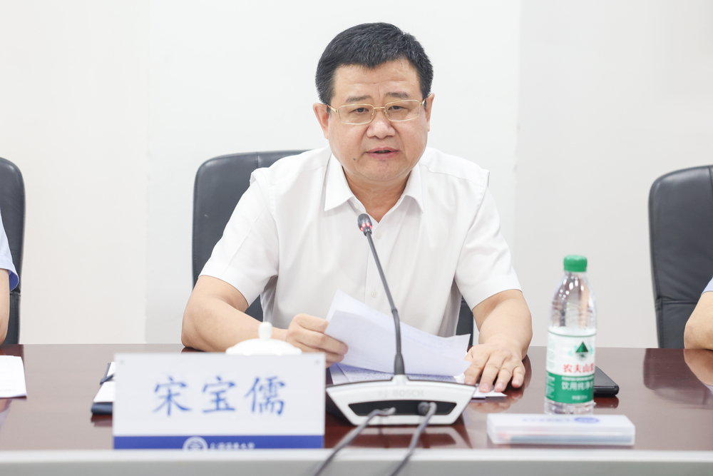 学校开展本科教育教学审核评估第二次集中评建指导