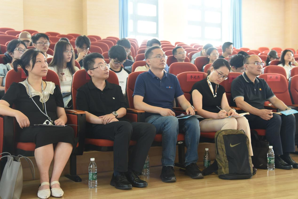 “沪上开源 智汇海大”红山开源高校行上海海事大学站活动圆满落幕