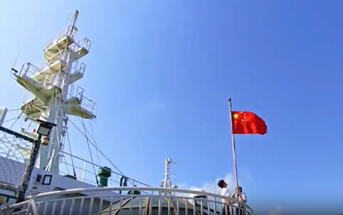 视频丨超燃！海上升旗、原创说唱MV、生日喜面…今天，高校学子这样告白祖国