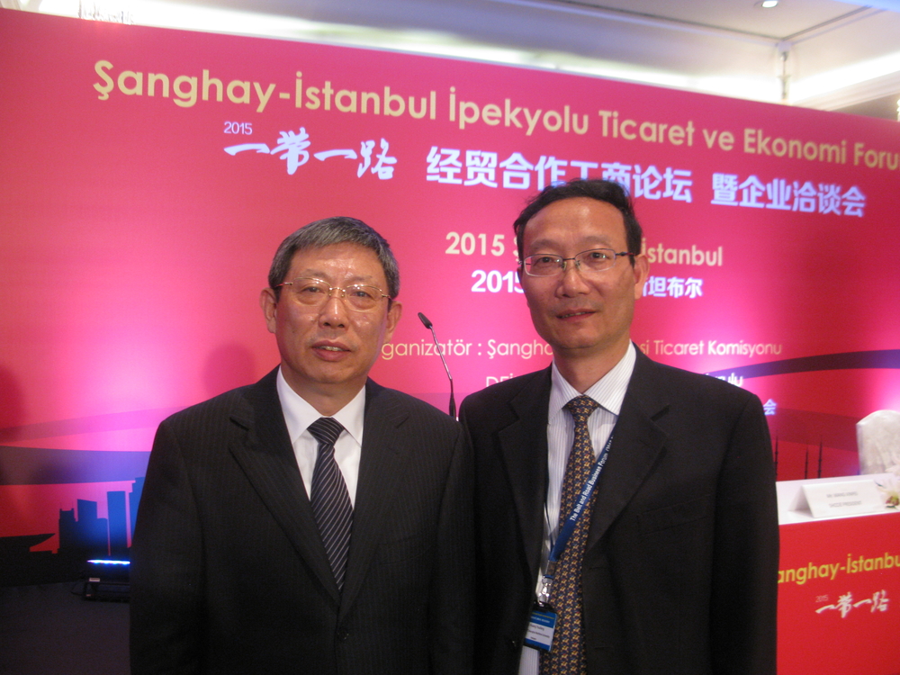 杨雄市长与黄有方校长合影