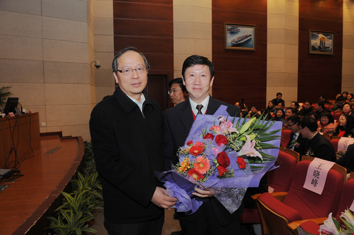 上海海事大学2012年度科技成果表彰大会隆重举行
