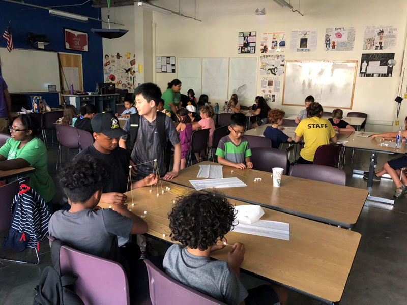 学生在Parkrose High School实习