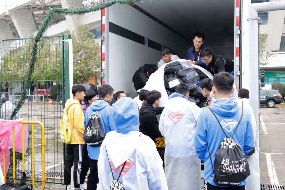 志愿者现场服务