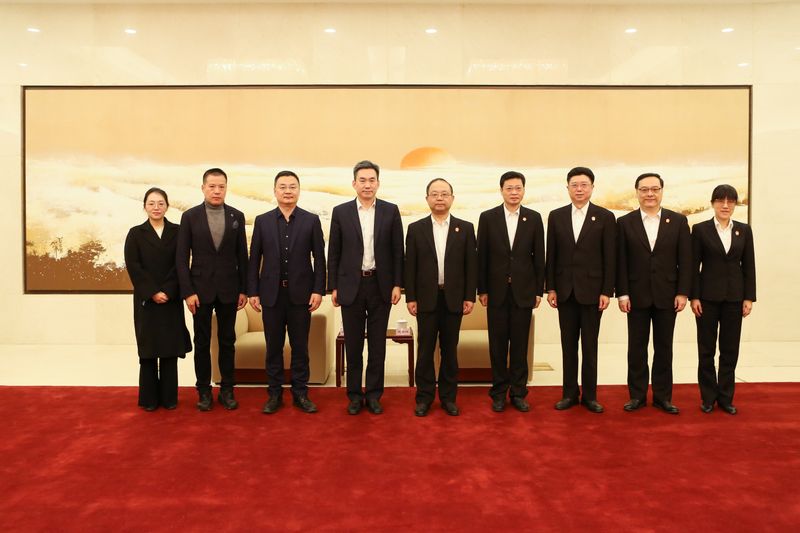 初北平校长带队走访上海海事法院并作专题讲座