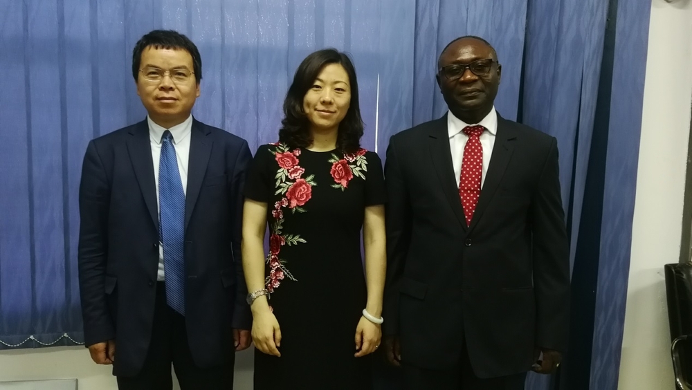 我校与中西非地区海事大学合作举办的“物流管理”本科项目第五届学生毕业典礼在加纳举行