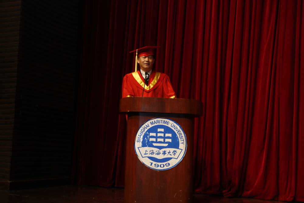 我校举行2014年EMBA/MBA/ME毕业典礼暨EMBA2014级开学典礼