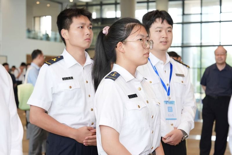 馆校携手红色育人，陈云生平业绩展走进上海海事大学
