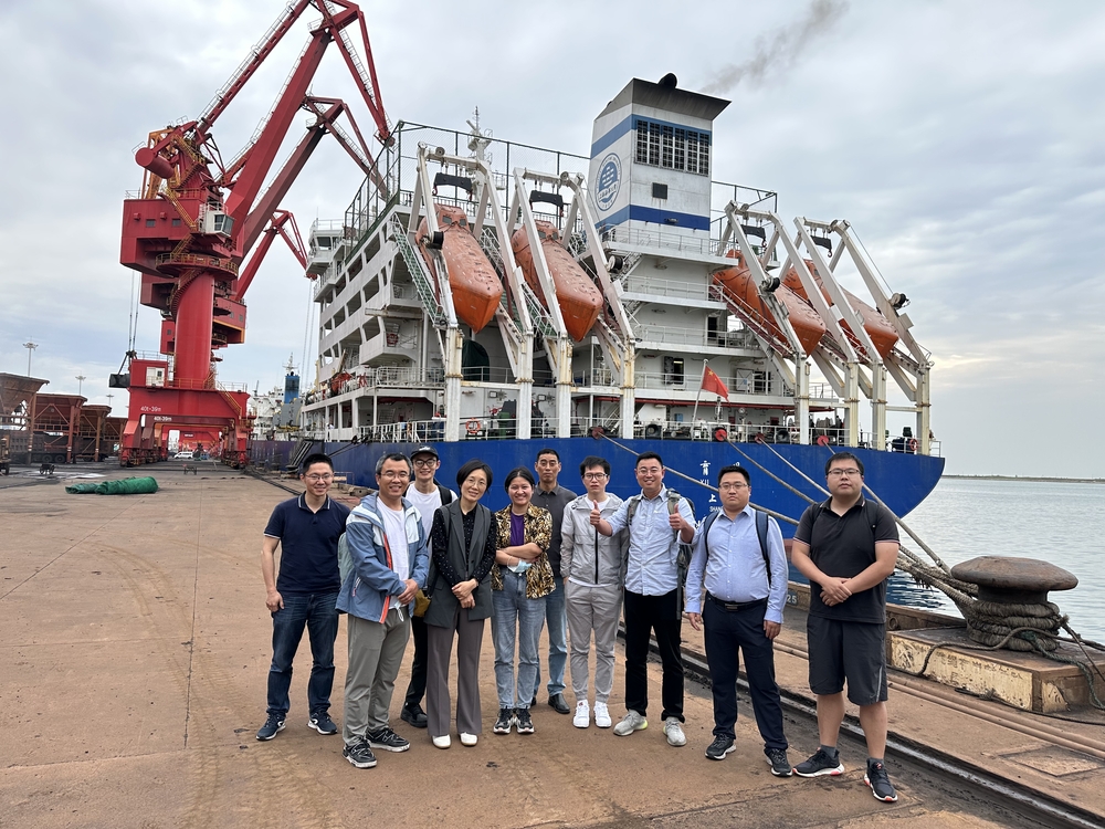 践习教师抵达连云港港口