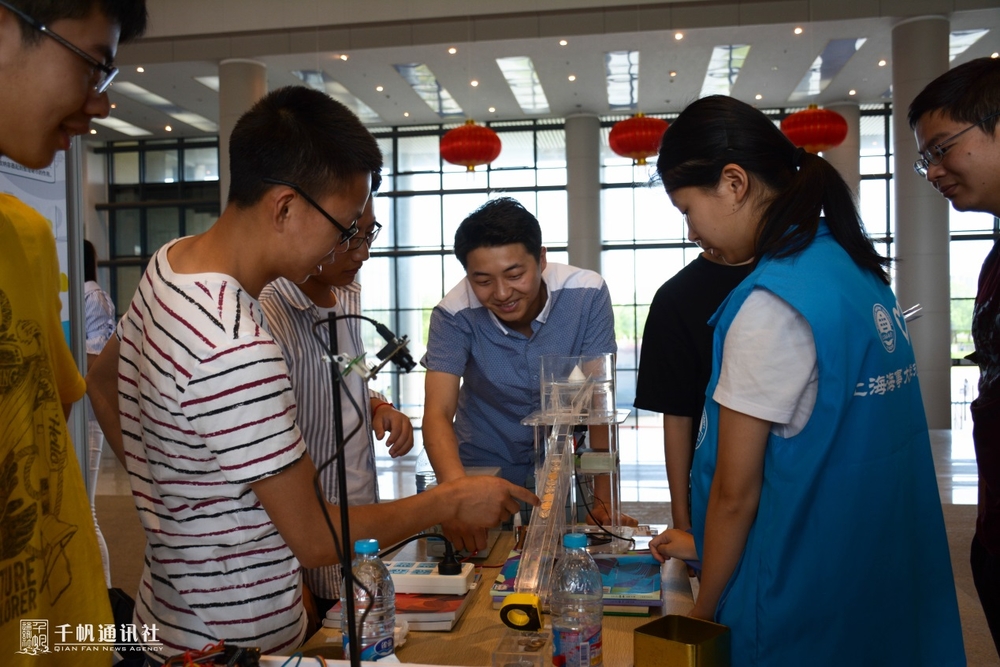 第三届滴水湖大学生创新创业论坛在我校举行