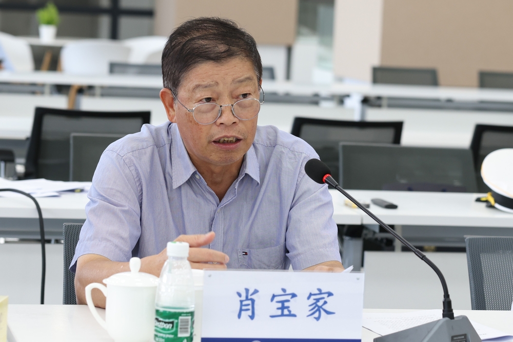 肖宝家副主任汇报关工委工作