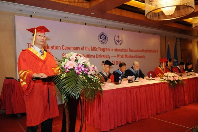 我校 “国际运输与物流”合作办学硕士项目第九届学生毕业典礼顺利举行