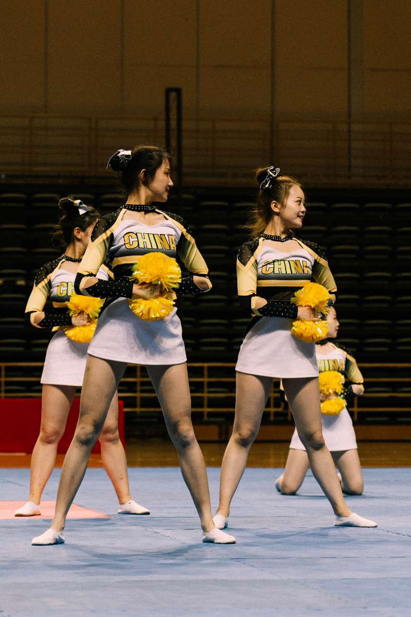 健美操队获自选花球啦啦操项目一等奖