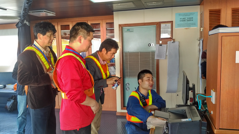 MTCC-Asia技术人员到COSCO Himalayas 调研船舶能效的数据收集和传输