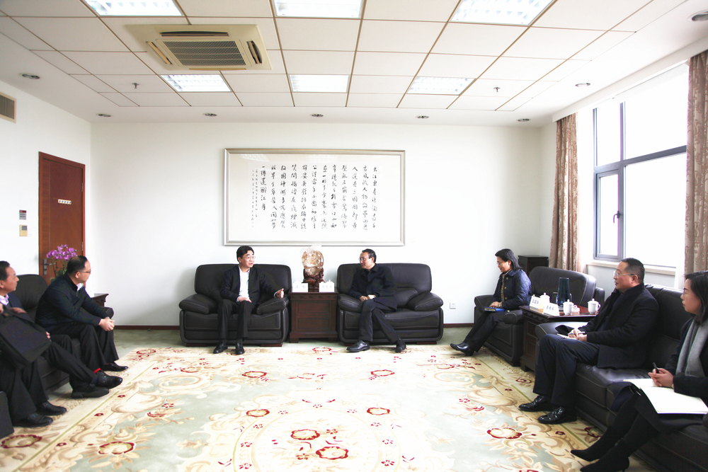 上海海事法院汪彤院长一行来我校访问