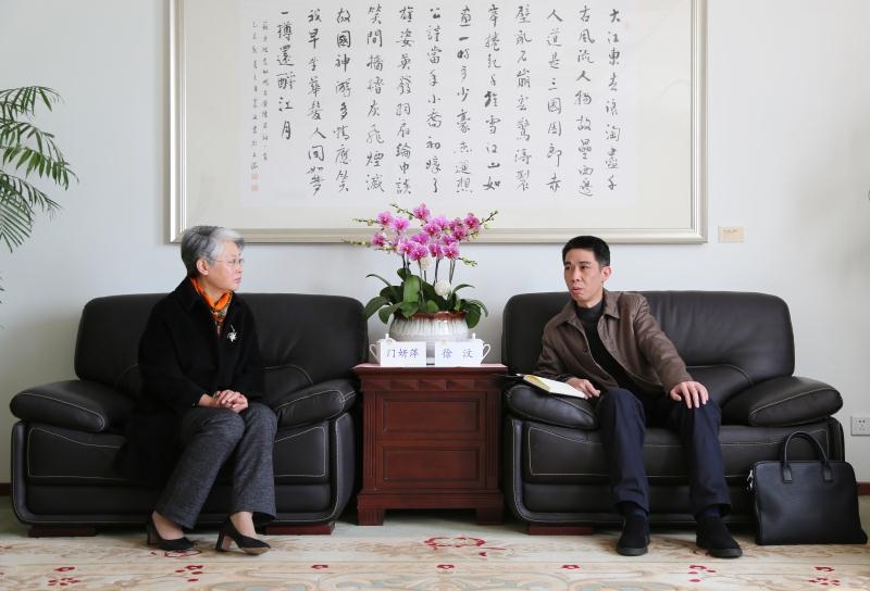 上海市浦东新区建平临港小学校长一行访问我校