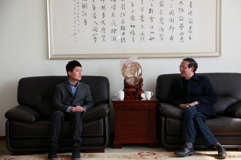 黄有方校长与万征老师亲切座谈